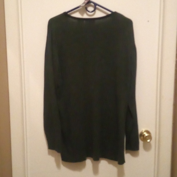Delores Bell Long Sleeve Hunter Green Pull Over Top - Size 2X - Picture 6 of 6